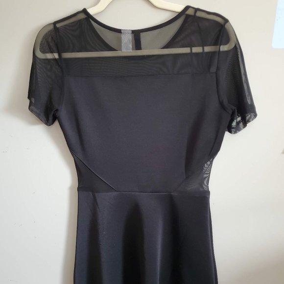 Black Dress - Picture 5 of 5